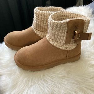 Cream knit Ugg boots